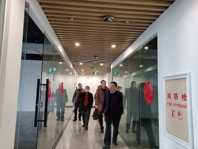 市商务局领导开展“温暖企业”走访行动